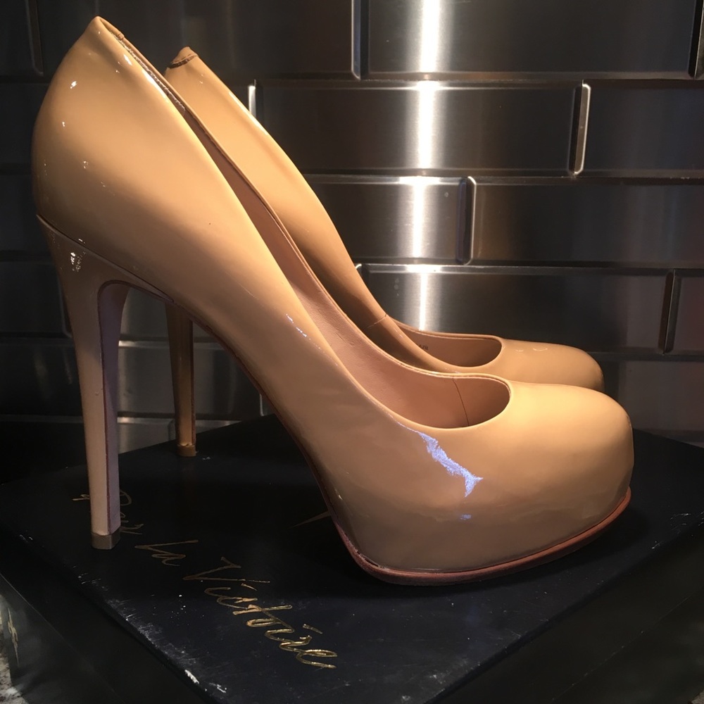 Pour La Victoire Irina Camel Patent Pump